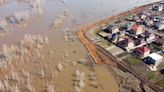 Russians in flooded regions complain of slow compensation