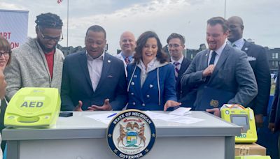 Whitmer signs bills for new high school CPR, AED requirements during NFL draft