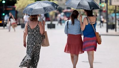 De las noches tropicales a las tórridas e infernales: las olas de calor amenazan el ambiente nocturno y la salud en las ciudades mediterráneas