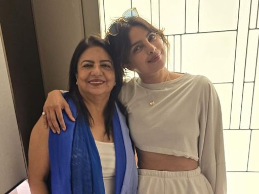 Priyanka Chopra enjoys delicious palak-paneer made by mom Madhu Chopra after long shoot day. See photo