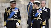 Isabel II sepultada na capela de São Jorge no Castelo de Windsor