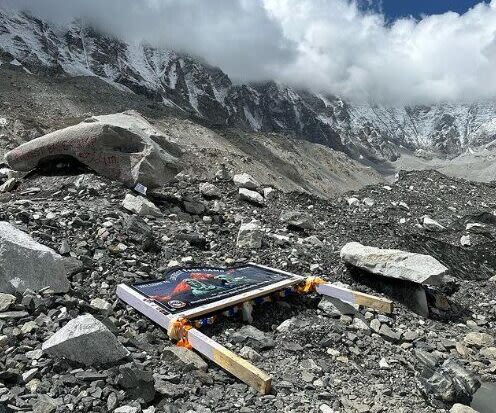 Everest Billboard Comes Down as Season Nears End