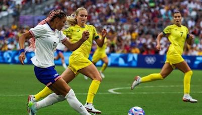 US women’s soccer team beats Australia, 2-1; advances to knockout stage at Olympics - The Boston Globe