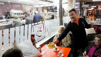 Cierra la popular Cafetería Milán, santuario de los churros con chocolate en Córdoba