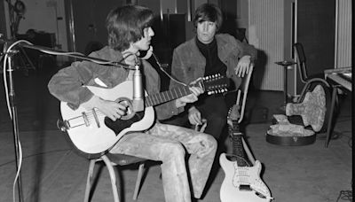 Violão tocado por John Lennon em 'Help!' é vendido por US$ 2,8 milhões