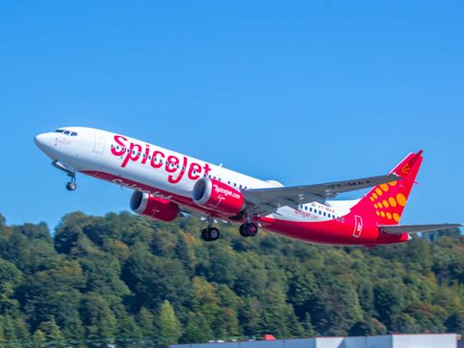 Passengers stranded on Delhi-Bengaluru SpiceJet flight endure 12-hour tarmac ordeal
