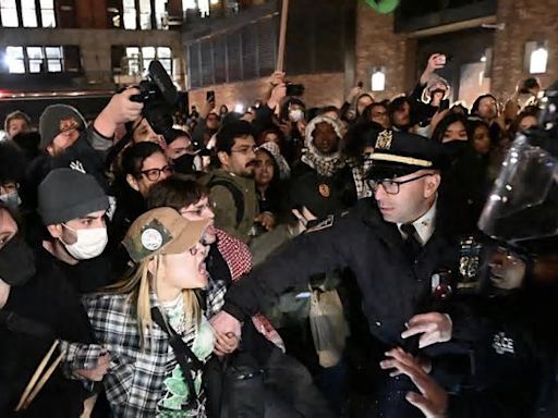 Decenas de detenidos en Yale y la Universidad de Nueva York durante las protestas estudiantiles propalestinas