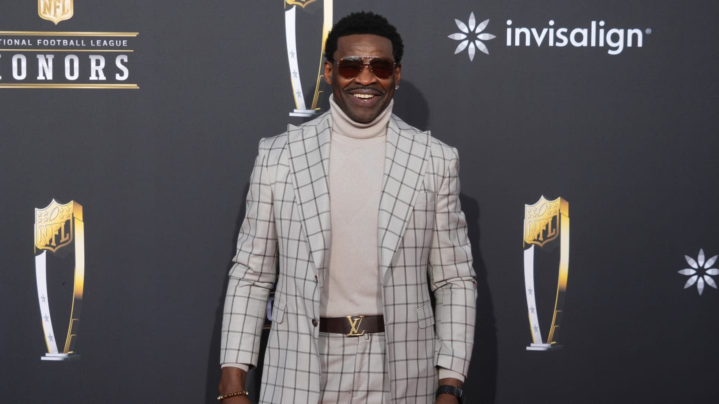 Cowboys legend Michael Irvin raises concerns about team unity