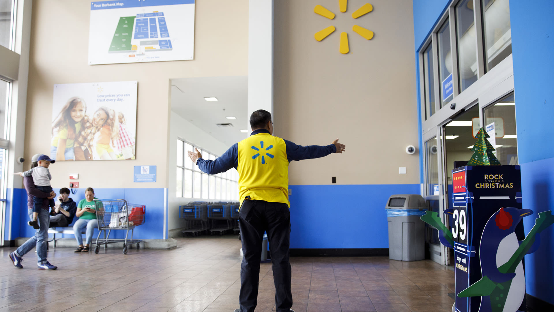 Shopper boycotts Walmart - the final straw was how his receipt check was handled