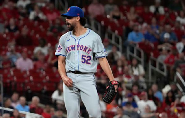 Mets to cut Jorge López after reliever throws glove into stands following ejection