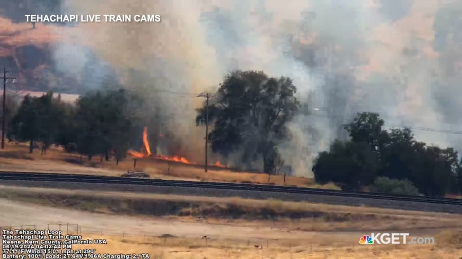 Grass fire near train tracks in Tehachapi burns at least 3 acres