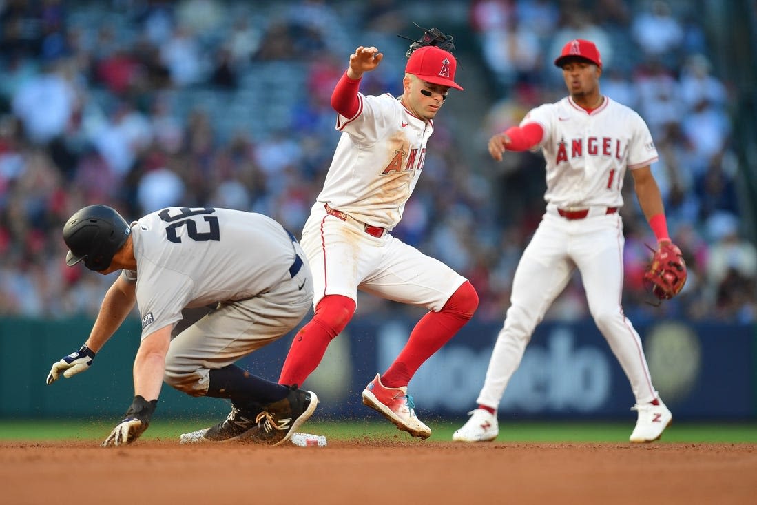 Deadspin | Angels edge Anthony Volpe, Yankees