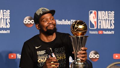 Suns GM oddly claims Phoenix can be first team to maximize KD's talent