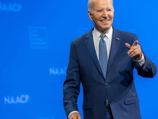 Biden da negativo en COVID-19 y ya no presenta síntomas