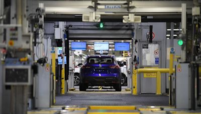英國4月汽車產量連跌兩月 車廠過渡到EV生產