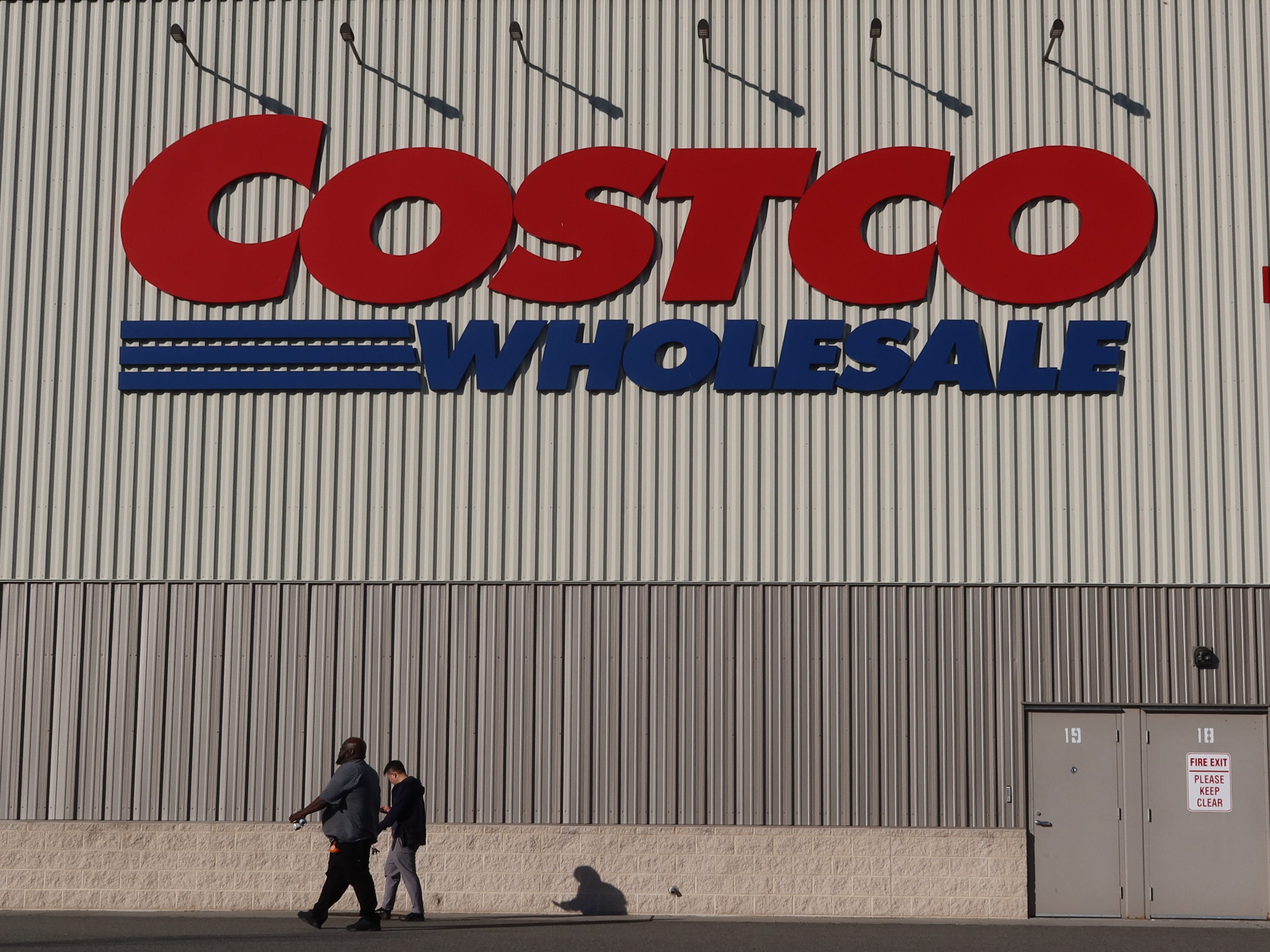 Costco has 3 ways to shop without a membership, but the math still favors paying the fee