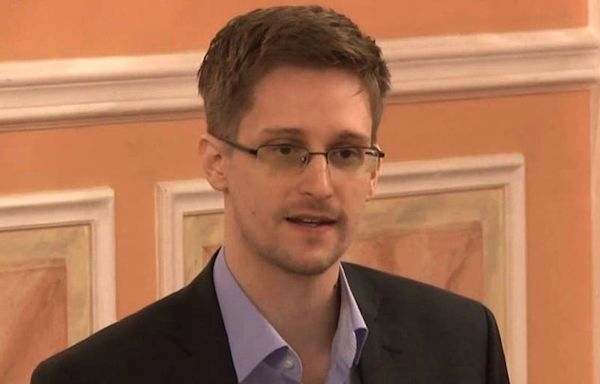 Edward Snowden Goes After Bitcoin Developers: Should Bitcoin (BTC) Add More Privacy Features?