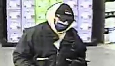 Police looking for suspect in Waterloo armed robbery