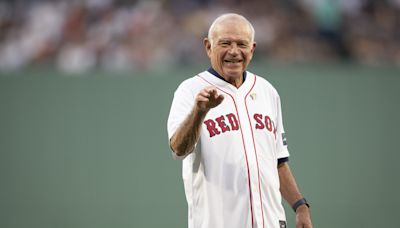 Red Sox Hall Of Fame Broadcaster Stuns Audience With Announcement