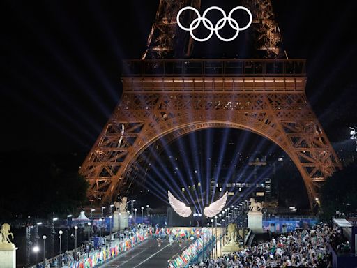 Drag queens brillan en inauguración olímpica, pero representación de “La Última Cena” causa revuelo