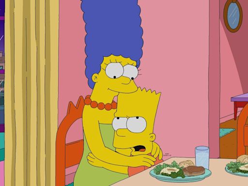 Marge Simpson junto a Chewbacca en un corto para el día de las madres