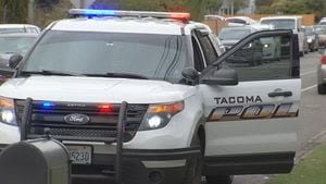 Car thieves inadvertently kidnap backseat passengers in Tacoma