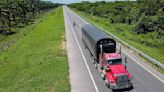 Caen los costos del transporte de carga en Colombia por carretera