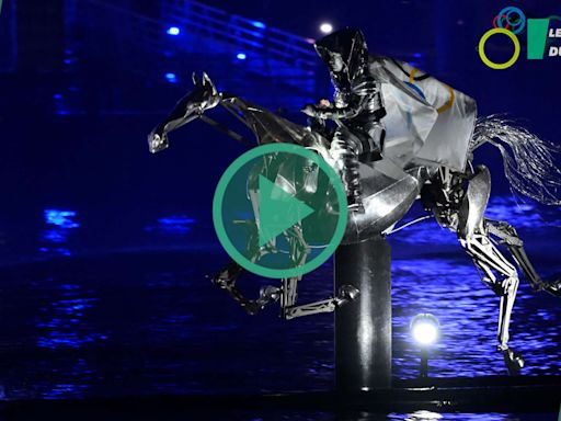 Cérémonie d’ouverture des JO 2024 : les secrets de la scène magique du cheval galopant sur la Seine