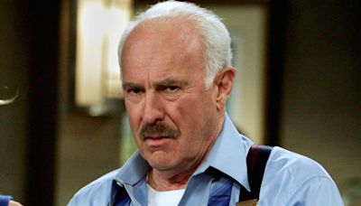 Lily Tomlin among stars to pay tribute to late US actor Dabney Coleman