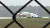United Airlines flight rolls off runway at Houston airport