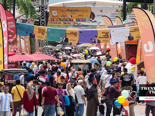 ‘Father’ of Felda, ex-PM Tun Abdul Razak honoured, ‘Karnival Segalanya Felda’ a glimpse of bigger things