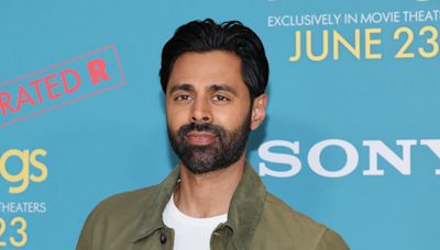 Hasan Minhaj Jokes His Fact-Checking Scandal Brought Jon Stewart Back to ‘Daily Show:’ ‘I Saved a Dying Institution’