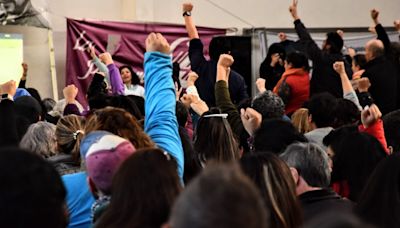 Presentismo docente en Neuquén: en asambleas, ATEN vota por paro y la renuncia de la ministra Soledad Martínez - Diario Río Negro