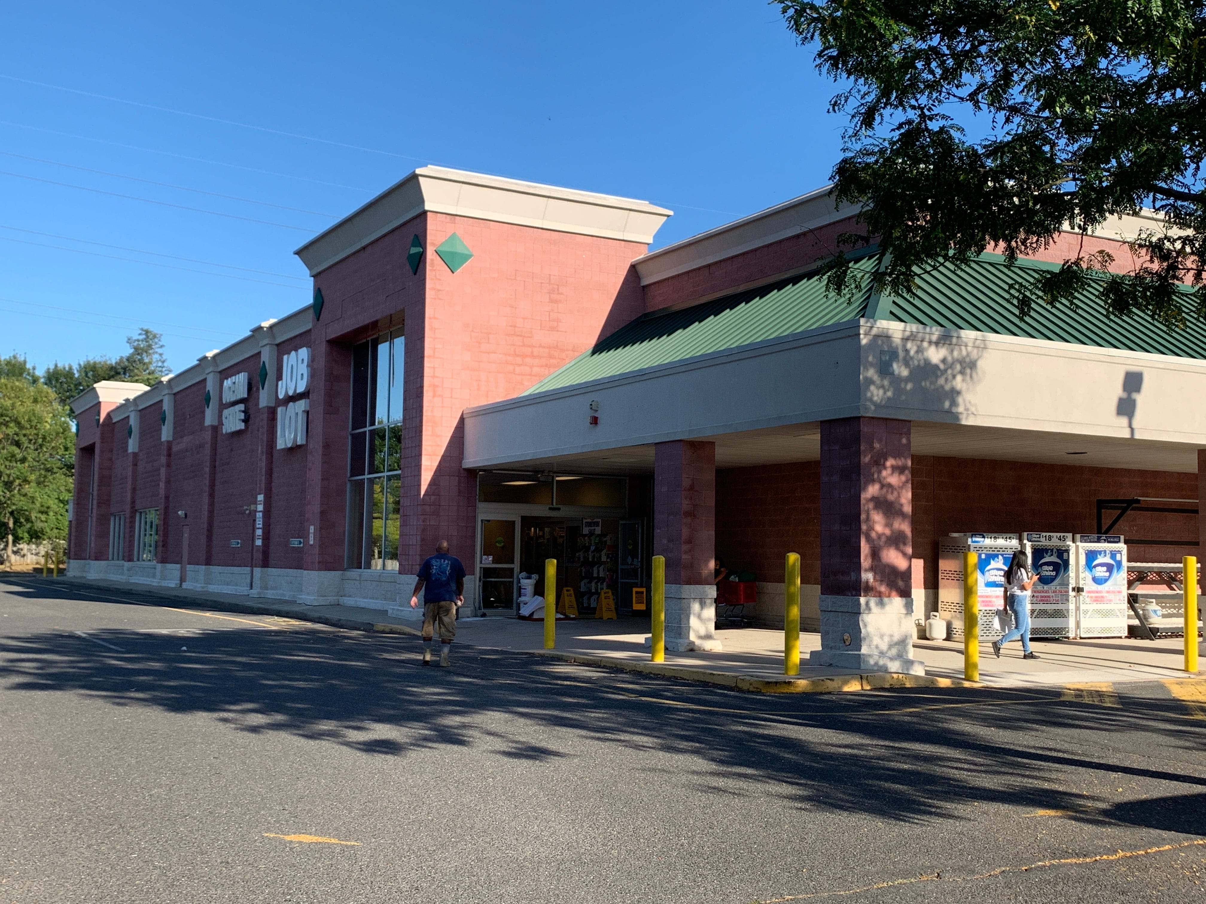 This discount supermarket is coming to former Ocean State Job Lot in Shrewsbury