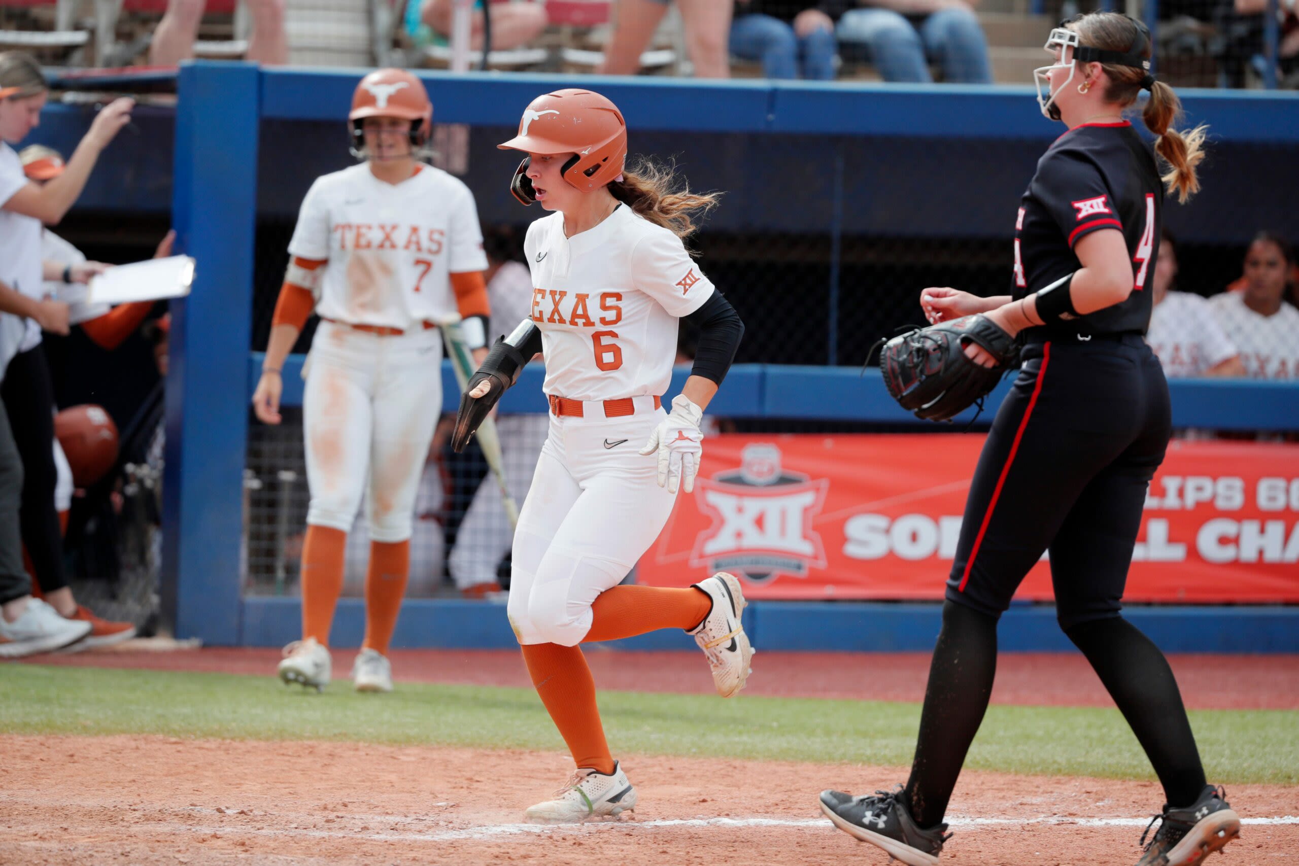 Texas softball to play Oklahoma in Big 12 Championship