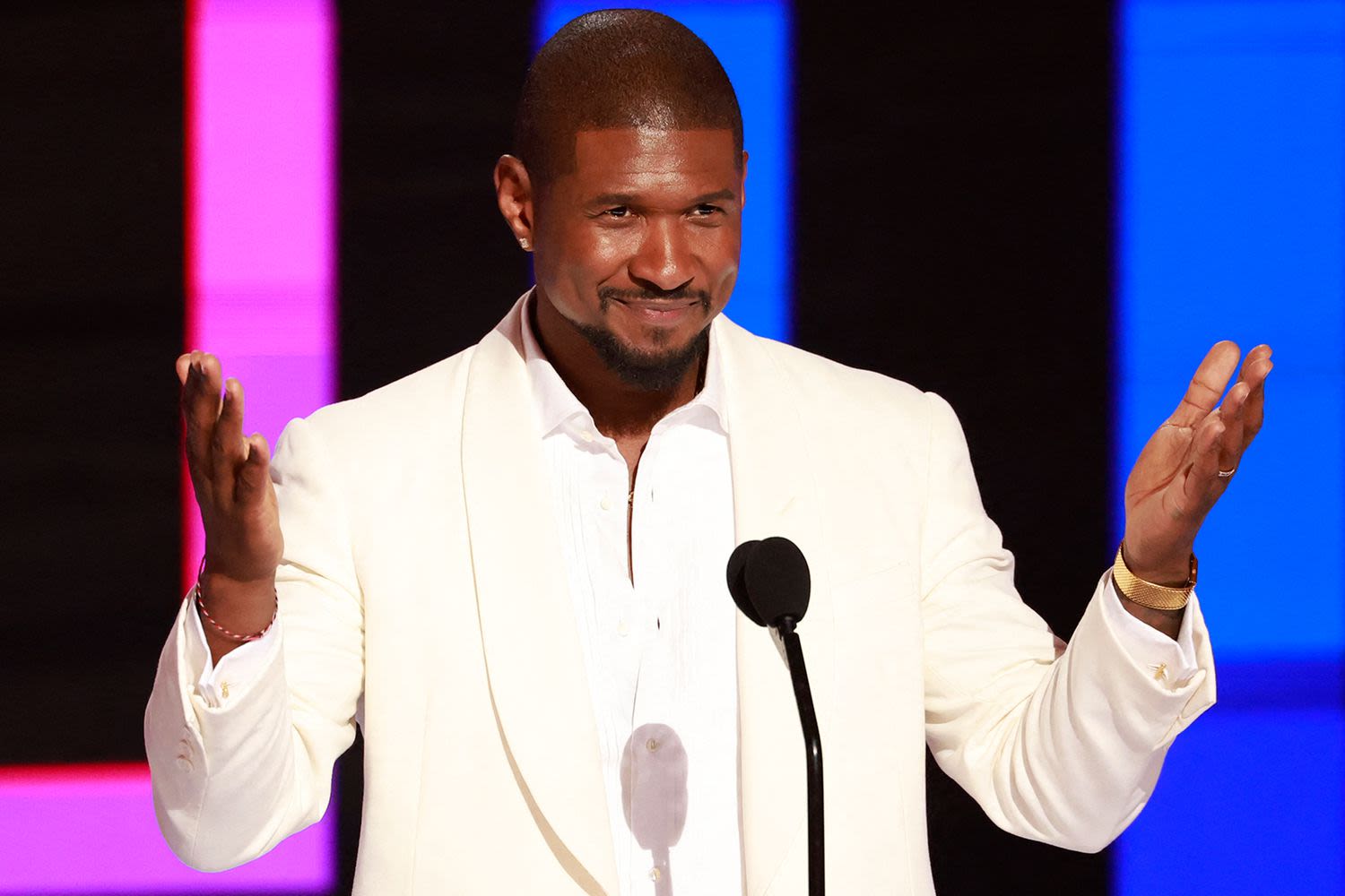 Usher Accepts BET Lifetime Achievement Award — Despite Audio Issues — After Electrifying Women-Led Tribute