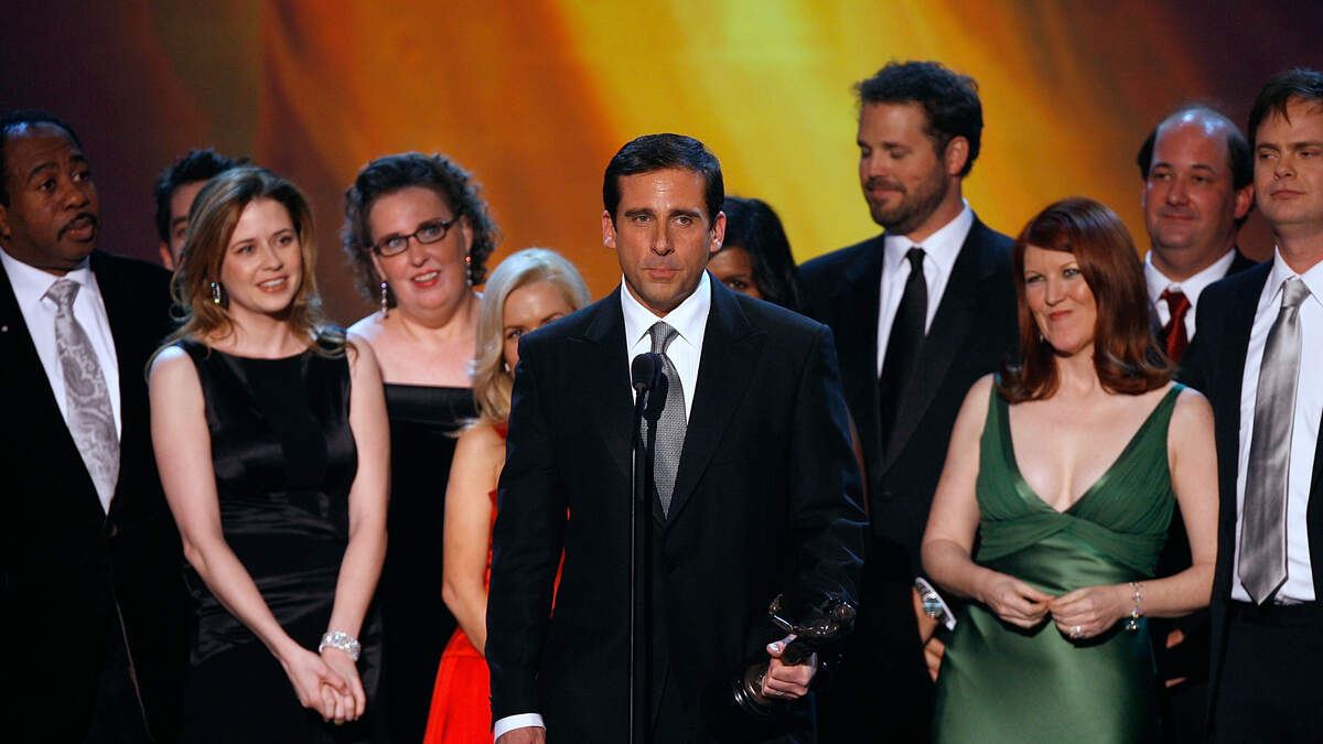 1 Word Made it Almost Impossible for Steve Carell To Do This "Office" Scene | K102 | Amy James