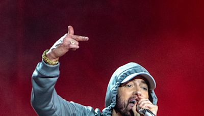 Eminem's 'Houdini' Drops to No. 18 on Billboard Hot 100