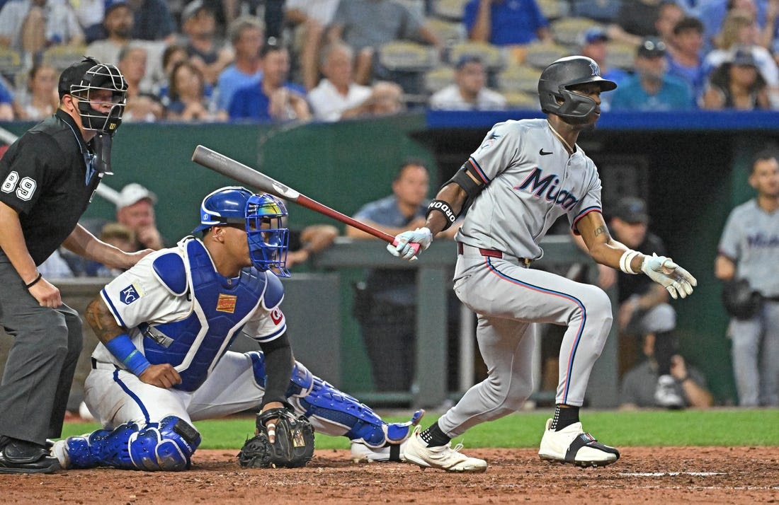 Deadspin | Marlins squeak out win over struggling Royals