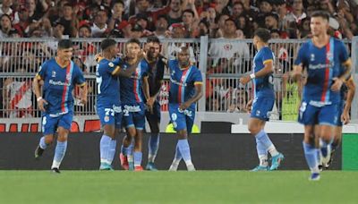 Arsenal: de ganarle a River en el Monumental a una larga sequía como visitante