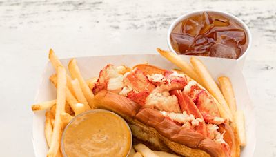 Arizona company behind $10 Maine lobster rolls is opening shop in Las Vegas