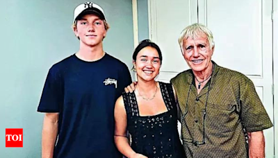 Australian filmmaker 'detained' at Chennai airport, 'deported' documentary on anti-nuclear protests in southern Tamil Nadu's Kudankulam | Chennai News - Times of India