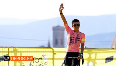 Richard Carapaz deslumbra en la presentación de equipos del Tour de Francia