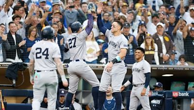 Yankees smash four homers in 8-0 rout of Padres