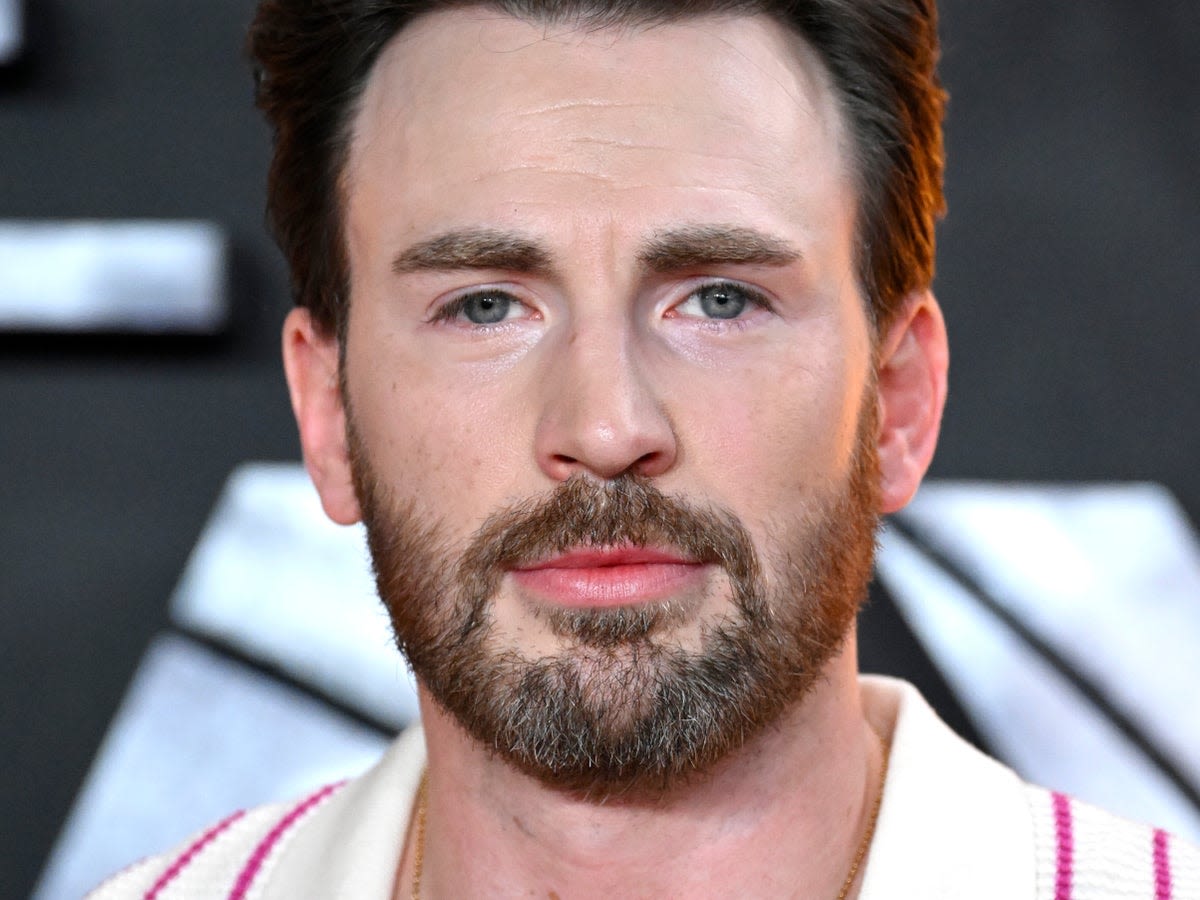Chris Evans called out after clarifying ‘misinformation’ about resurfaced ‘bomb’ photo