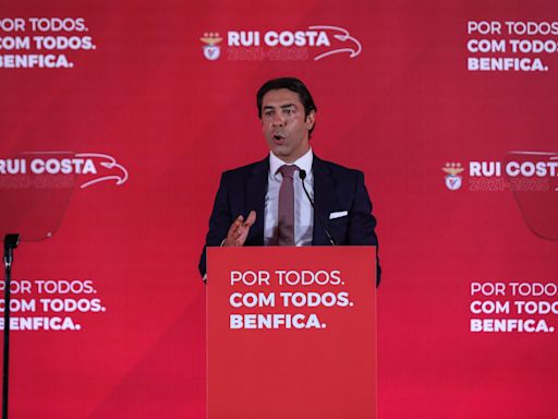 Rui Costa garante que Roger Schmidt fica no Benfica em 2024-25