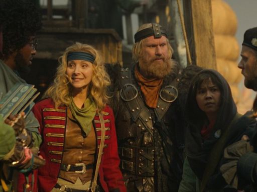 Lisa Kudrow Leads the Time Bandits in Apple TV+ Series Premiere — Grade It!