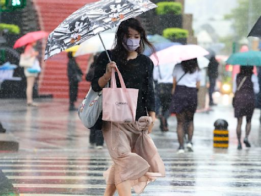 7縣市豪大雨特報！彰化以南強降雨 吳德榮：更多擾動發展中 | 天氣 - 太報 TaiSounds