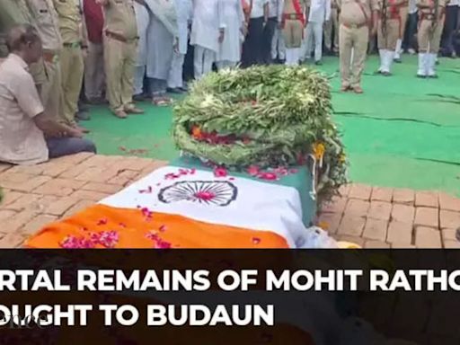 Kupwara Encounter: Mortal remains of Braveheart Mohit Rathour brought to native village in Budaun