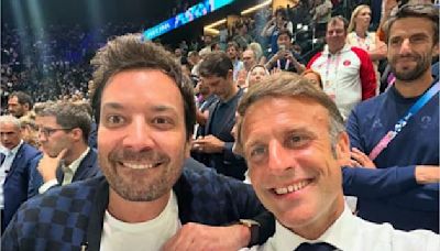 "Meilleurs copains !" : Jimmy Fallon et Emmanuel Macron partagent un selfie aux JO de Paris